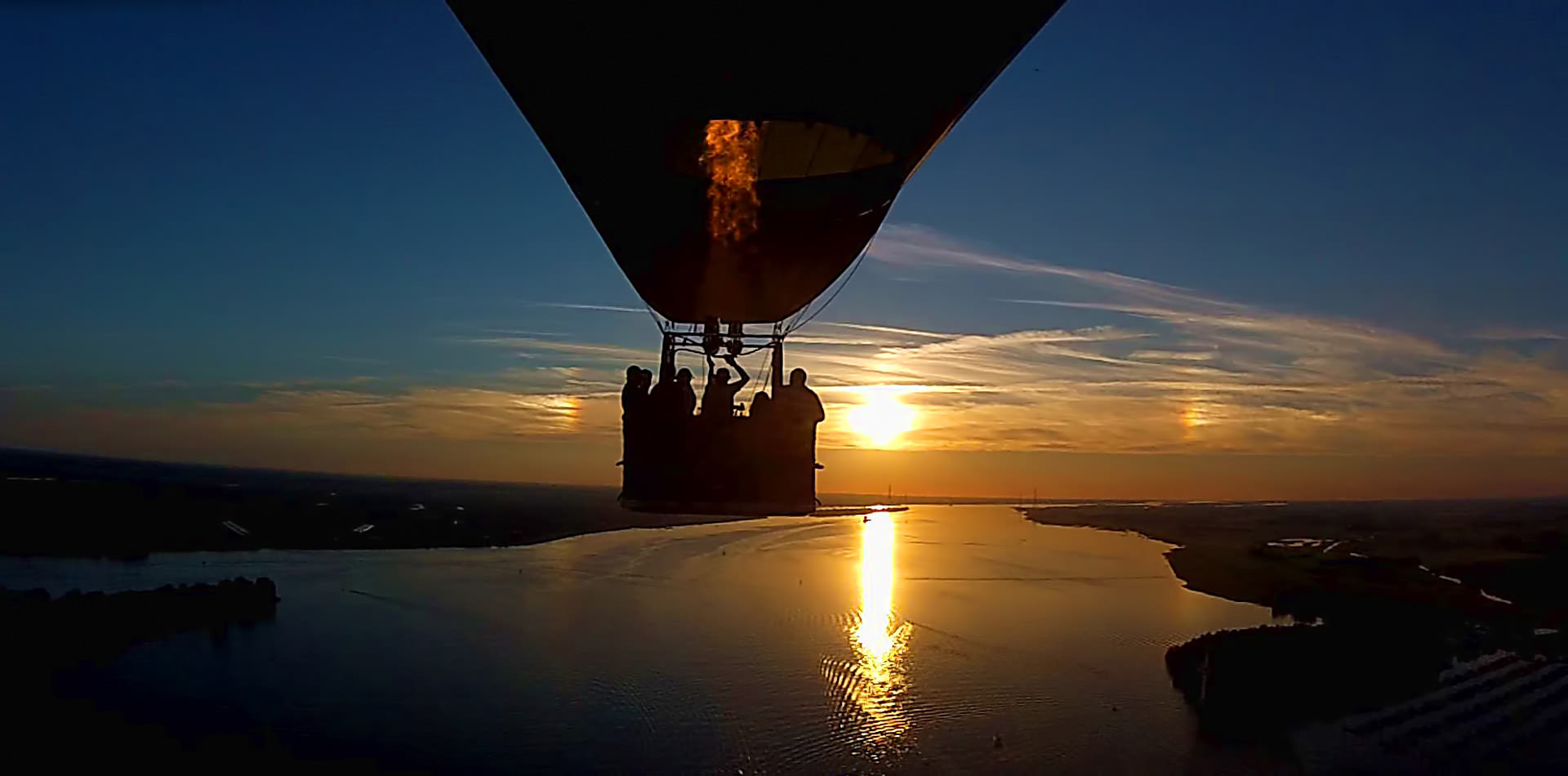 Ballonfahrt-Hamburg-ueber-der-Unterelbe Ballonfahrt Hamburg von Entenwerder nach Grünendeich